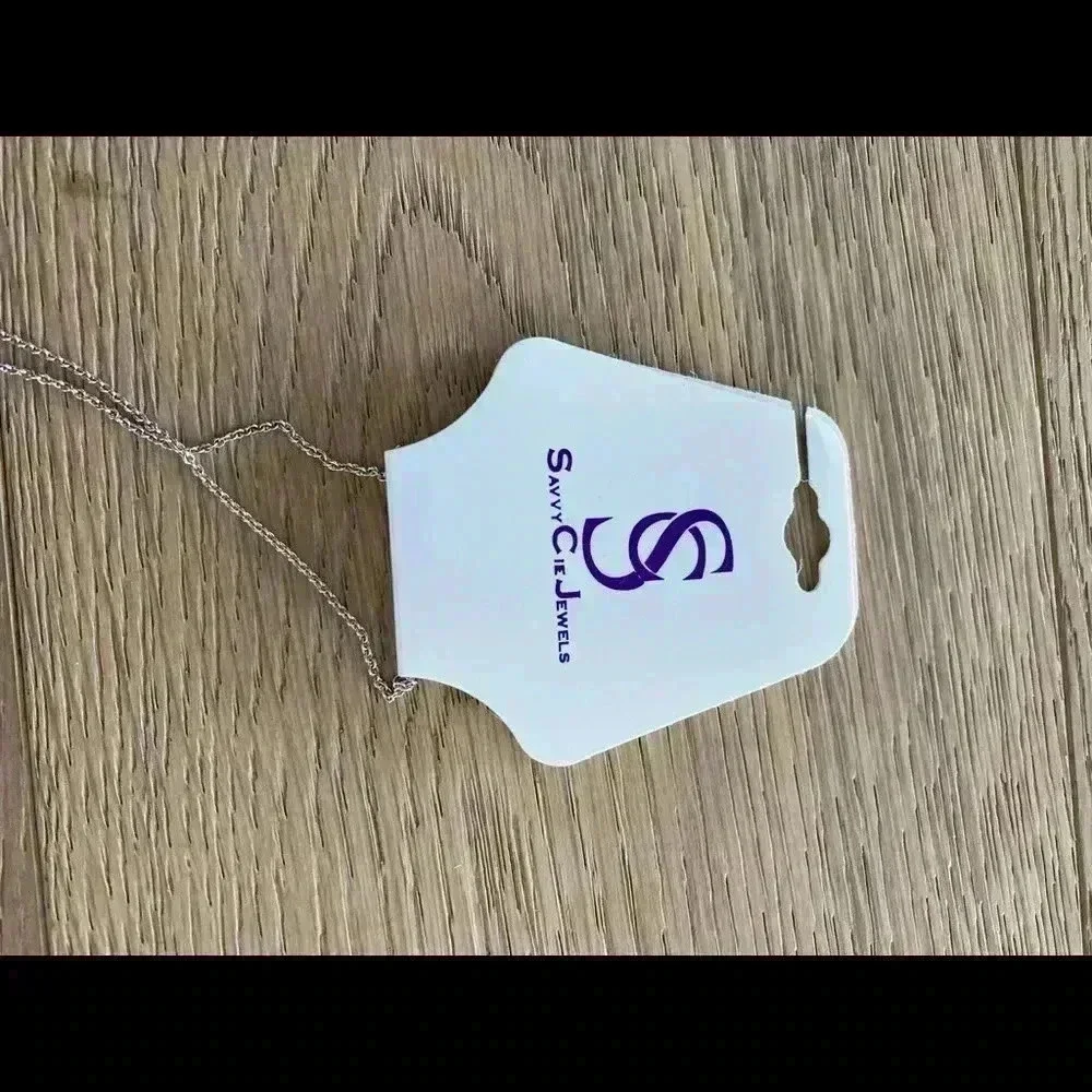 Savvy Cie smoke pet